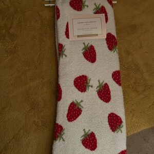 Strawberry Pattern Decorative Throw
